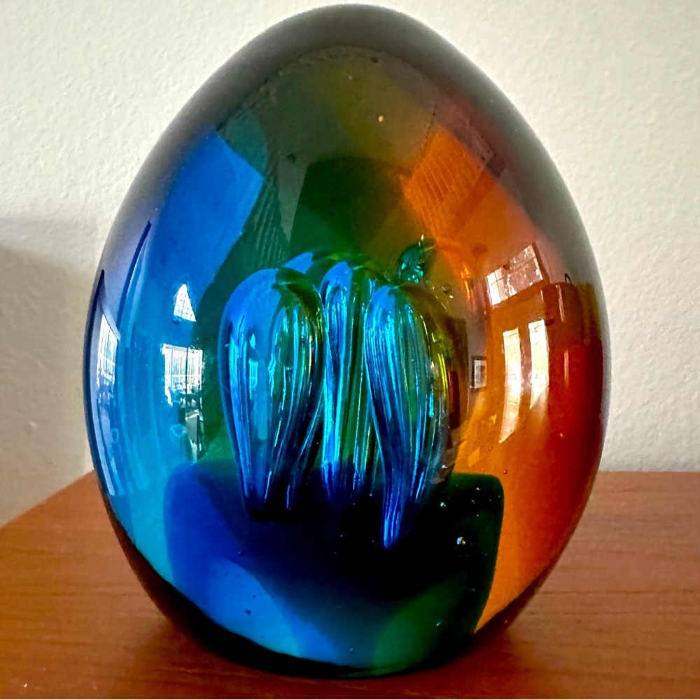 Multicolored Egg shaped Art Glass - Controlled bubbles - hand blown - Picture 1 of 9